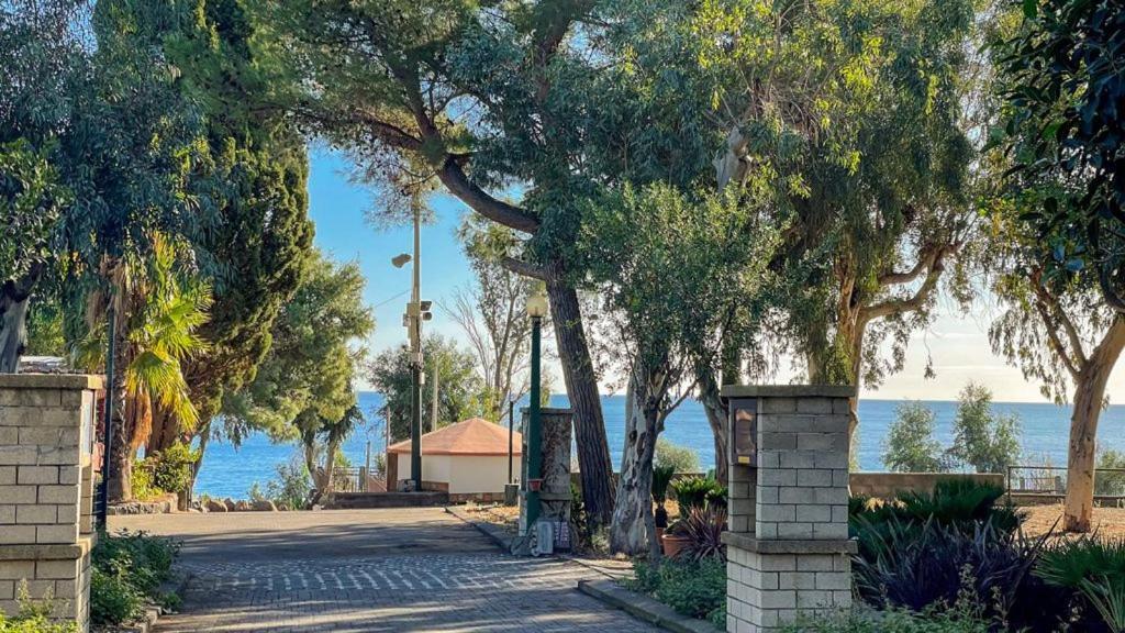 Il Pampaleone Glamping And Resort Acireale Exteriér fotografie