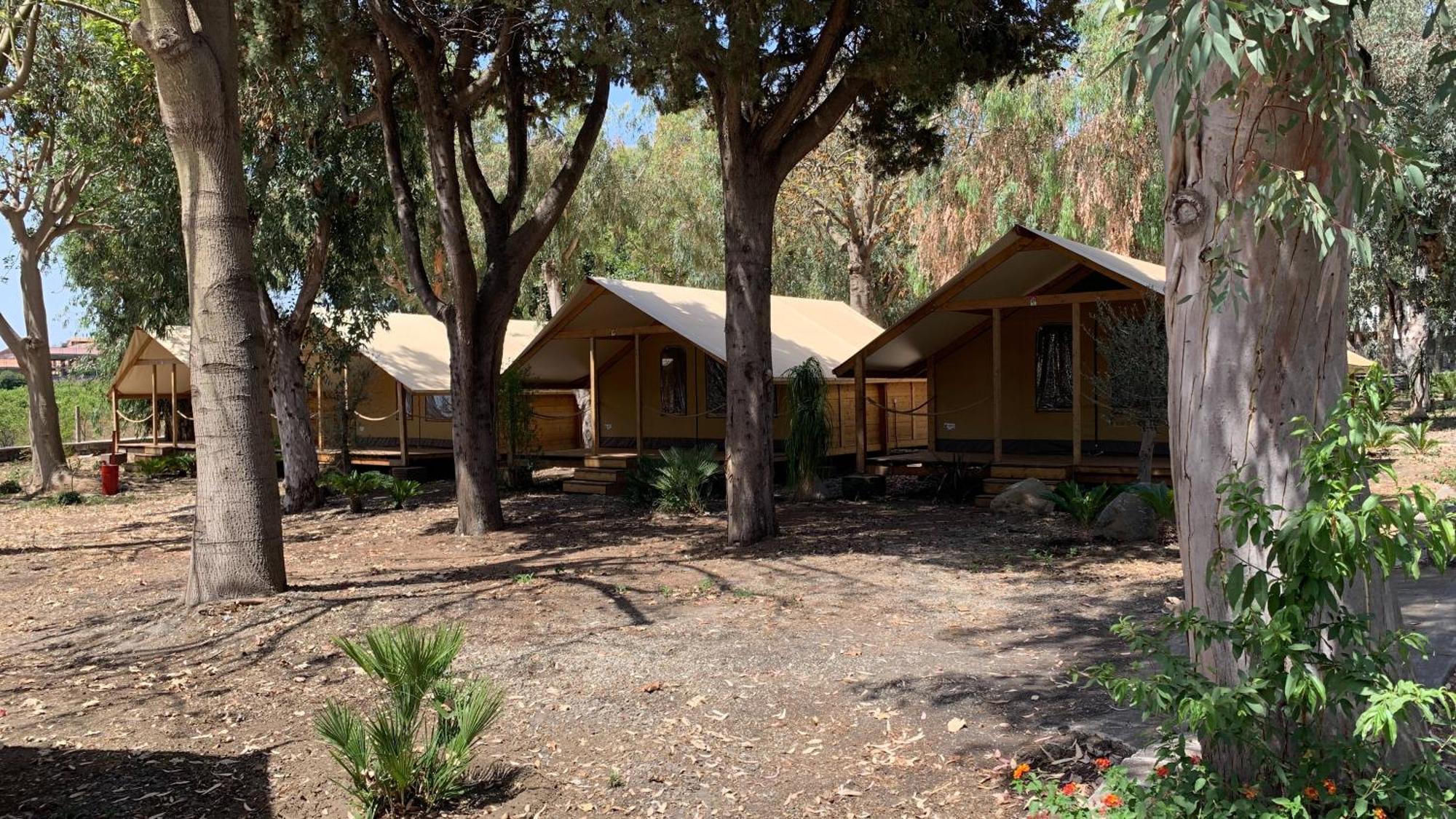 Il Pampaleone Glamping And Resort Acireale Exteriér fotografie